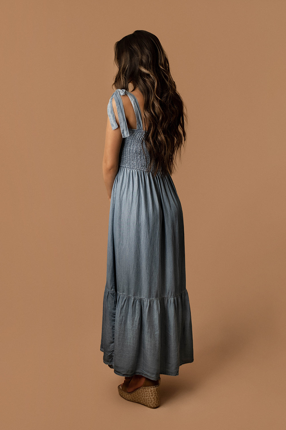 【新品・未着用】Lace Trimmed Chambray Dress Her lip to ワンピース Lace Trimmed Chambray Dress : ZOZOTOWN