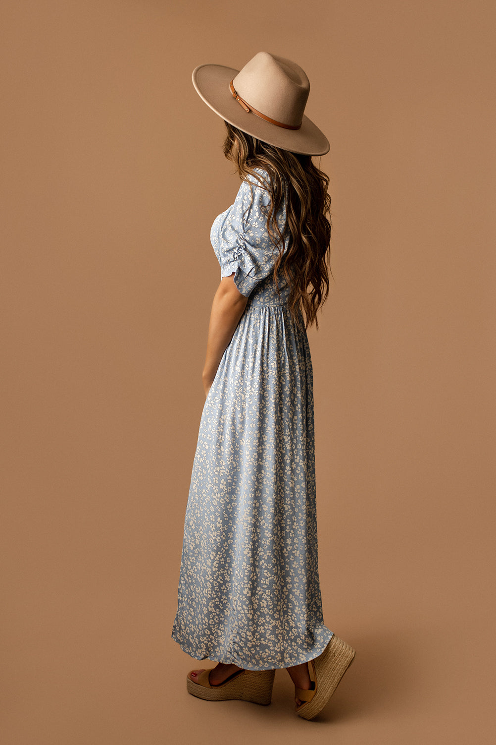 Don't Look Back Floral Print Maxi Dress (Sky Blue)