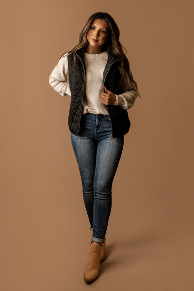 First Love Quilted Vest (Black)