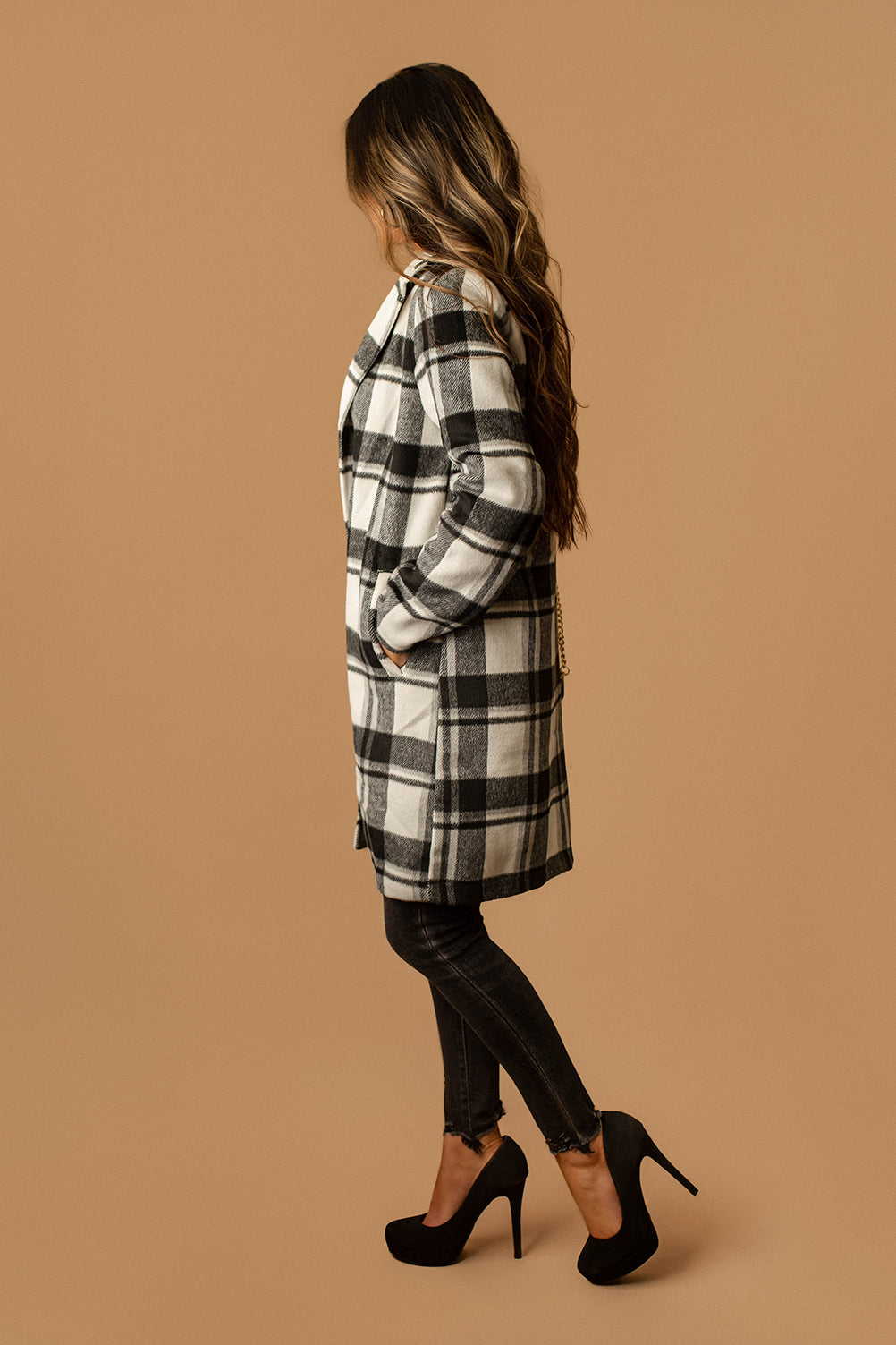 Edison Lapel Collar Plaid Coat (Black + White)