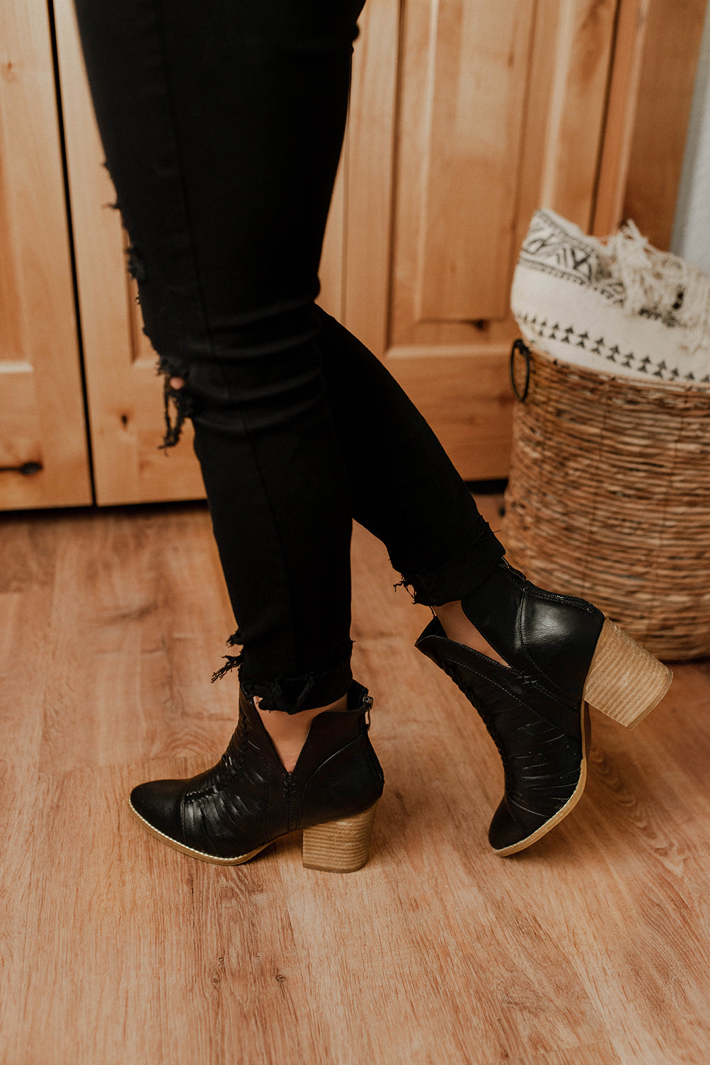 Tori Ankle Boots (Black)